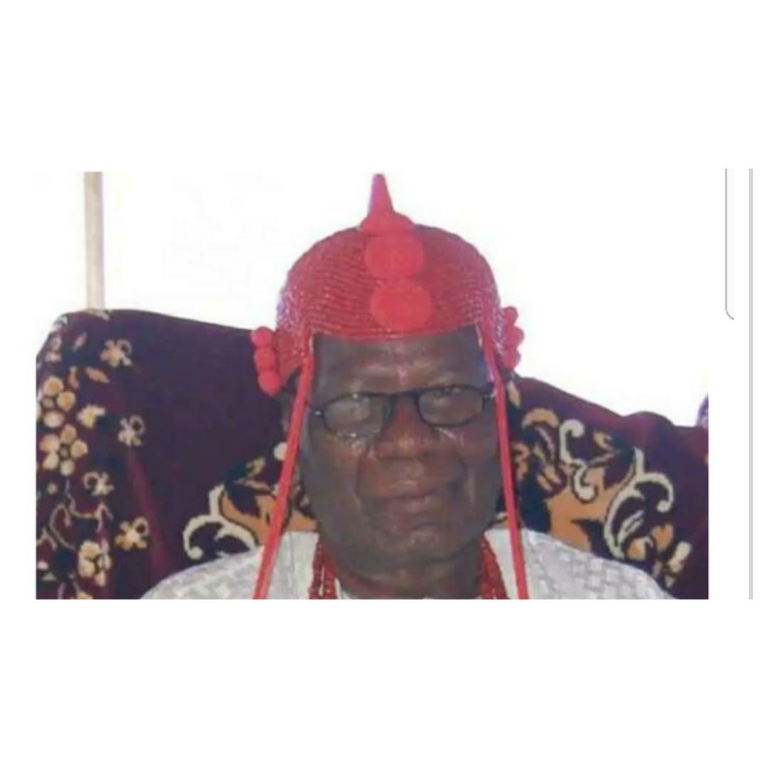 Youths attack Oba Aderemi Adefehinti, beat wife over festival